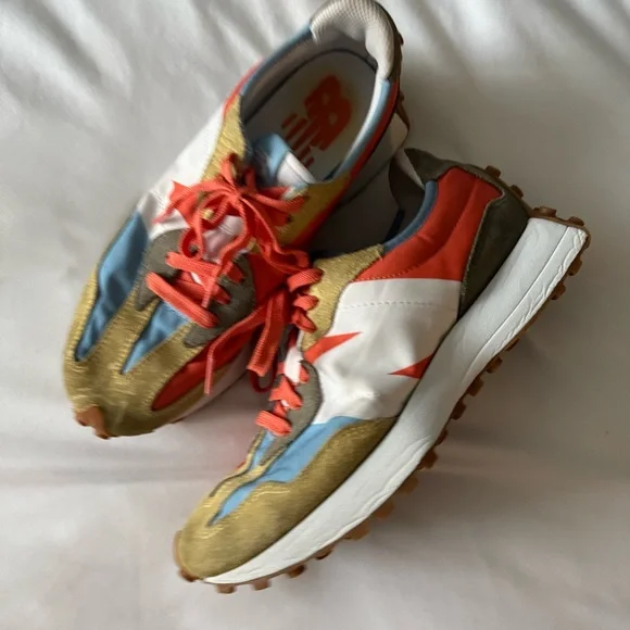 New Balance 327 'Wheat Field Red Clay' Sneaker - Picture 6 of 7